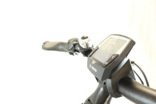 Lade das Bild in den Galerie-Viewer, NordseeRad Premium 28 Zoll Detailansicht Bordcomputer seitlich