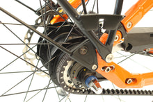 Lade das Bild in den Galerie-Viewer, NordseeRad Premium 28 Zoll Detailansicht Riemen und Kupplung Hinterrad
